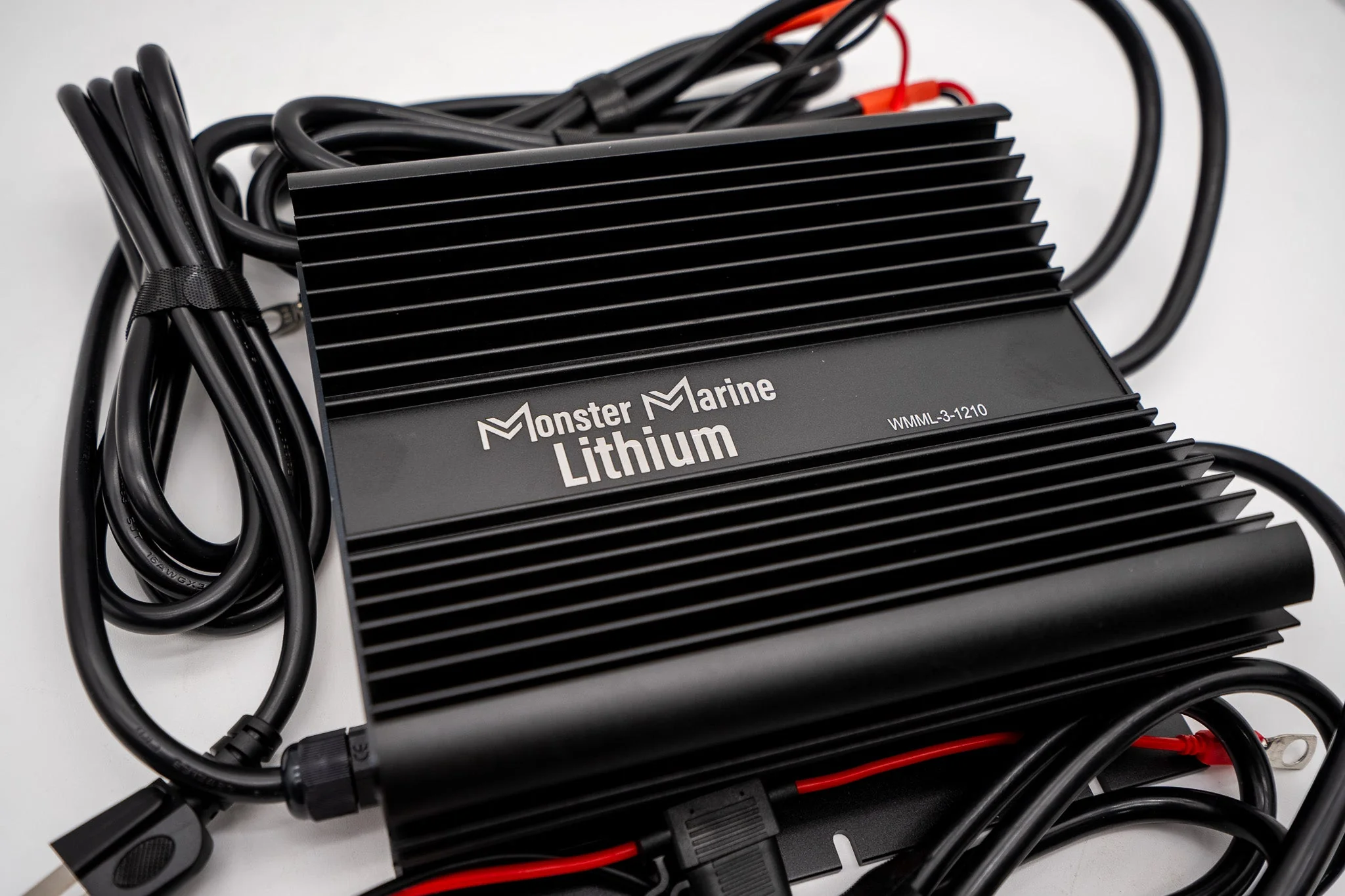 3 Bank Lithium/AGM/Lead Marine Waterproof Battery Charger - Image 3